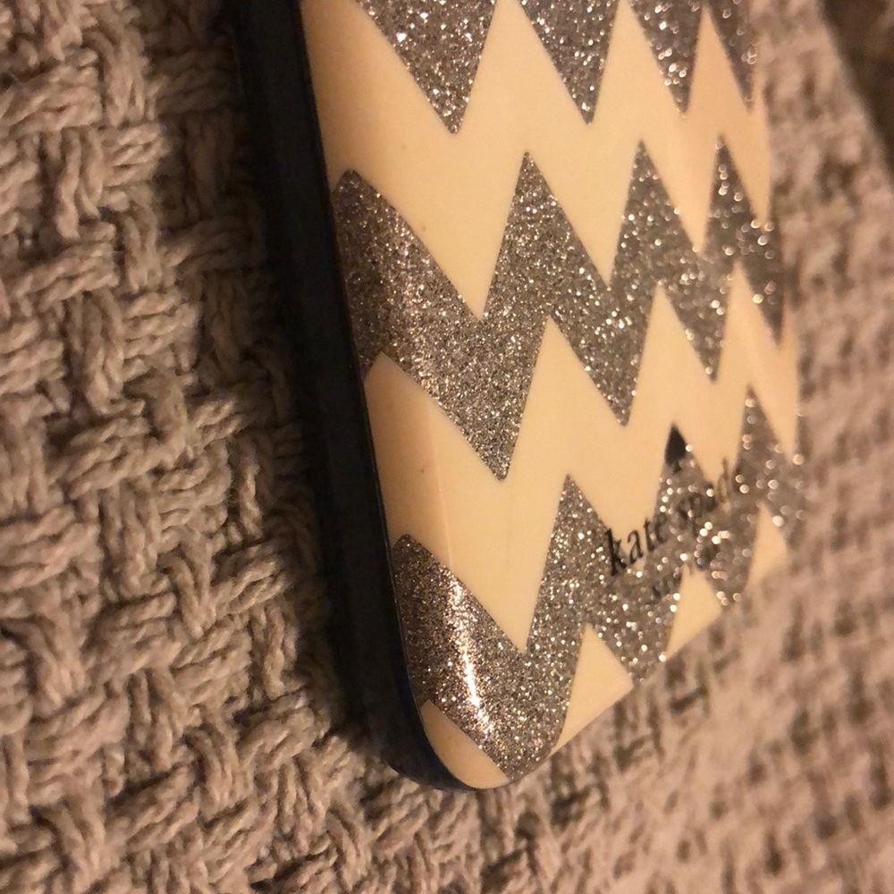 SOLD iPhone 8 case - Picture 3 of 3
